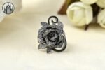 Bague Gothique Rose Strass Brillant — Univers Gothique (vue 2)