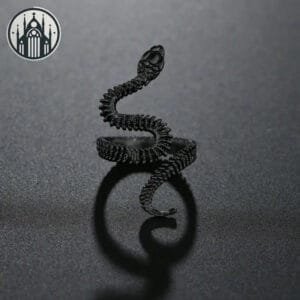 Bague Gothique Serpent Noir: Révélez Votre Féminité!