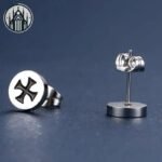 Boucle d&rsquo;oreille Gothique Croix Acier Inoxydable — Univers Gothique (vue 3)