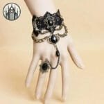 Bracelet En Dentelle Noire: élégance Victorienne!