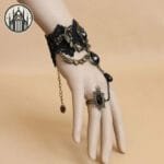 Bracelet En Dentelle Noire: élégance Victorienne!