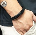 Bracelet Gothique Sombre: Style Chic Et Minimaliste