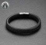 Bracelet Gothique Sombre: Style Chic Et Minimaliste