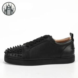 Sneakers Gothiques Cuir Spikes — Univers Gothique