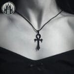 Collier En Acier Inoxydable Brillant - L’accessoire Unique Qui Fait Parler