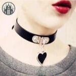 Collier Gothique Cœur Noir: Livraison Offerte