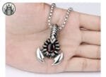Collier Gothique En Acier Inoxydable: Scorpion Exquis