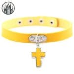 Collier Gothique En Cuir: Le Must-have Pour Les Amateurs De Tour De Cou - Jaune