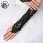 Gants Gothiques Rétro Longs — Univers Gothique (vue 2)