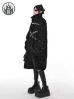manteau gothique elegant en fourrure vegane 777 Manteau Gothique élégant En Fourrure Végane