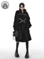 manteau gothique elegant en fourrure vegane 919 Manteau Gothique élégant En Fourrure Végane