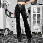 Pantalon Gothique Féminin: Confort Maximum Et Style Unique