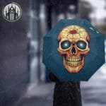 Parapluie Gothique Tête De Mort Rieur: Accessoire Gothique Idéal!