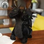 Peluche Gothique Anubis: Luxe Doux à Câliner!