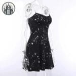 Robe Gothique Noir Chic: La Pièce Ultime De Ton Dressing!