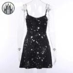 Robe Gothique Noir Chic: La Pièce Ultime De Ton Dressing!
