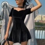 Robe Gothique Velours Vintage - La Tenue Parfaite De L’enfer!